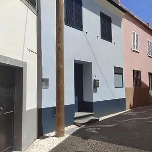 https://zoes-house.madeira-islandshotels.com